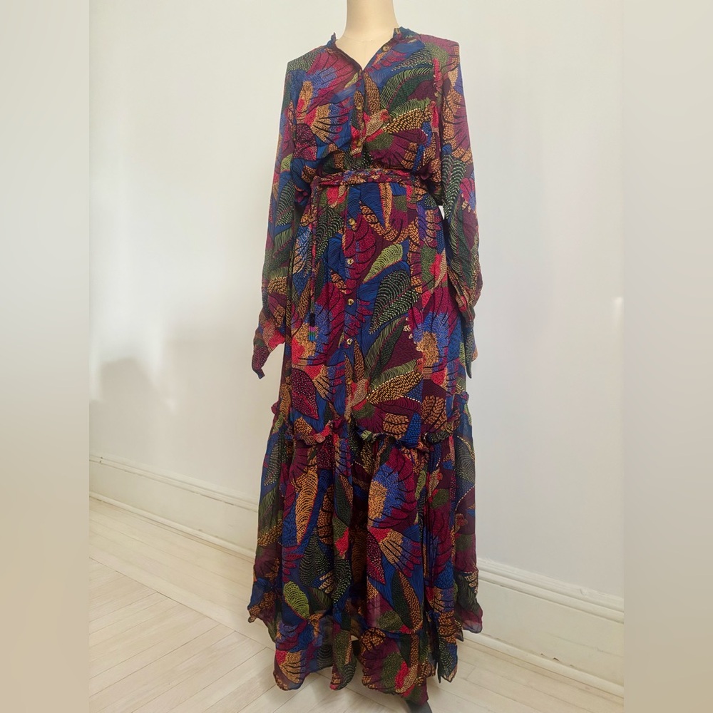 FARM Rio Dotted Macaws
Maxi Dress M